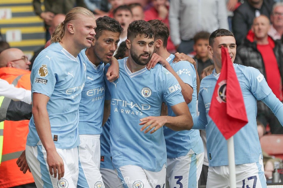 并分析足球 并分析足球