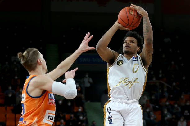 现的多位青 现的多位青